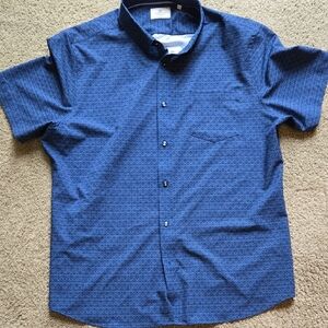 7 Diamonds Blue Casual Button Down Shirt with Subtle Pattern